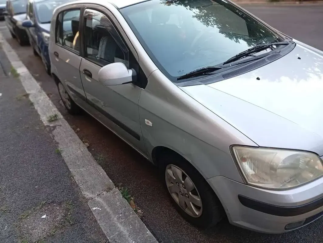 Usata Hyundai Getz GLS 82 CV (60 kW) 2003 Argento Utilitaria