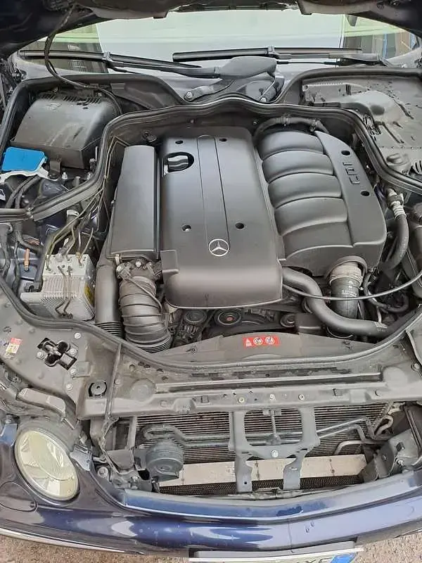 Usata Mercedes E220 Elegance 150 CV (110 kW) 2005 Berlina
