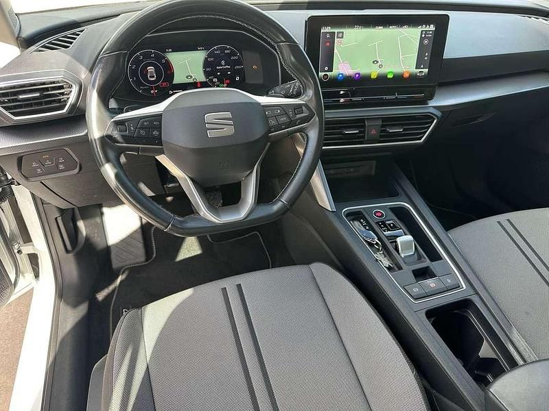 Usata Seat Leon Style 150 CV (110 kW) 2021 Bianco Berlina