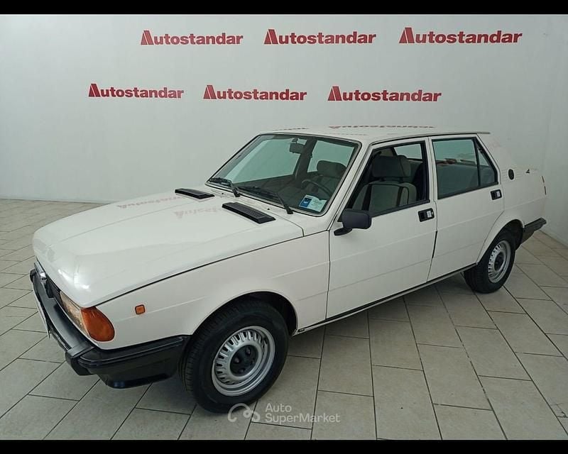 Beigebeigegrigio Usata 1978 Alfa Romeo Giulietta Due volumi | 7500 € - Immagine 1/4