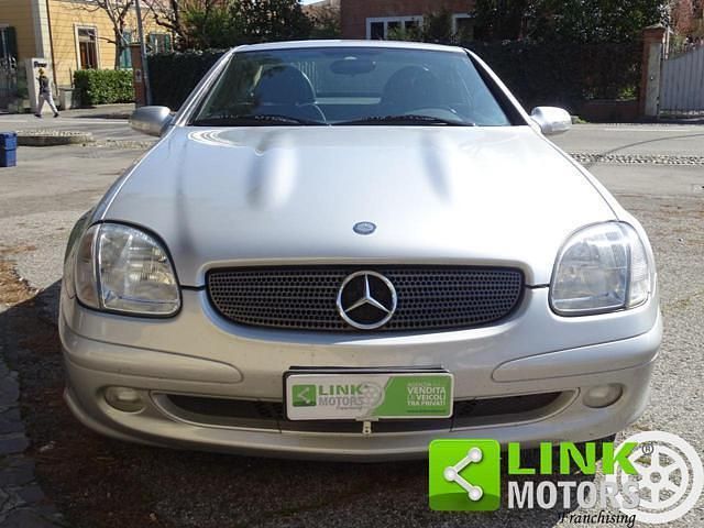 Usata Mercedes SLK200 163 CV (119 kW) 2003 Argento Cabrio