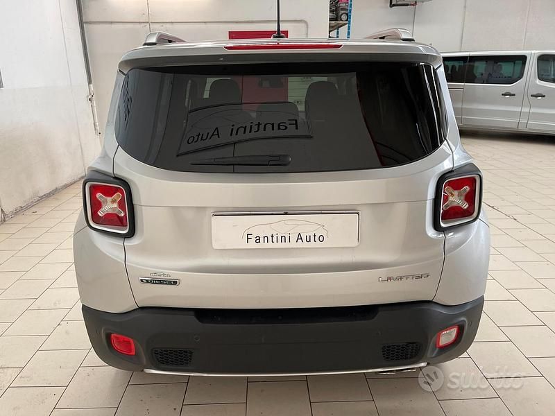 Usata Jeep Renegade Limited 120 CV (88 kW) 2015 Grigio SUV