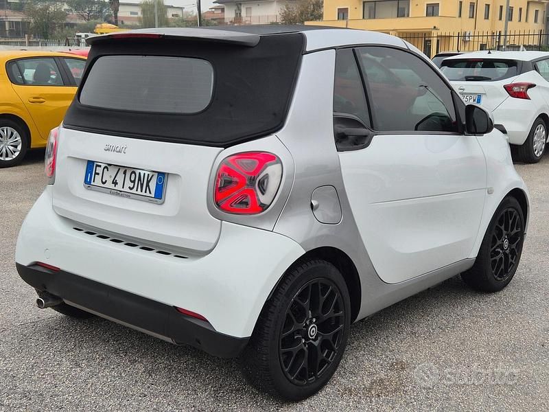 Usata Smart ForTwo Cabrio Prime 71 CV (52 kW) 2016 Bianco Cabrio