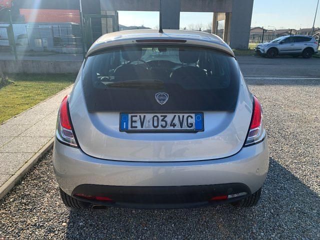 Usata Lancia Ypsilon S 95 CV (69 kW) 2014 Grigio Utilitaria