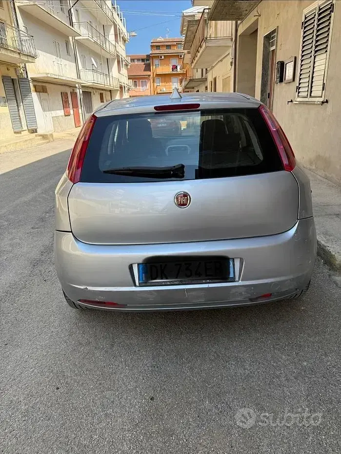 Usata Fiat Grande Punto Active 75 CV (55 kW) 2007 Utilitaria