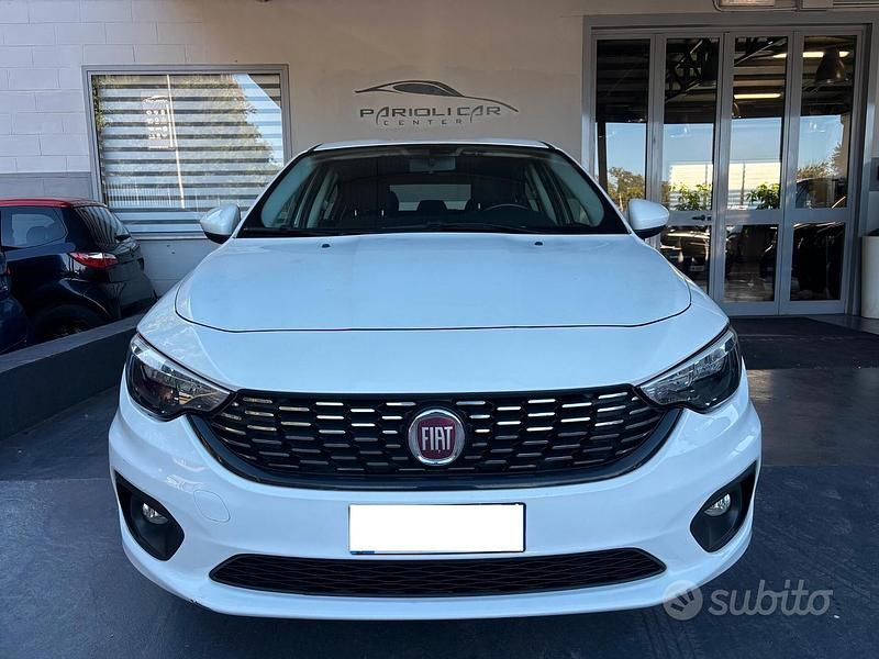 Usata Fiat Tipo Easy 120 CV (88 kW) 2018 Bianco Station wagon