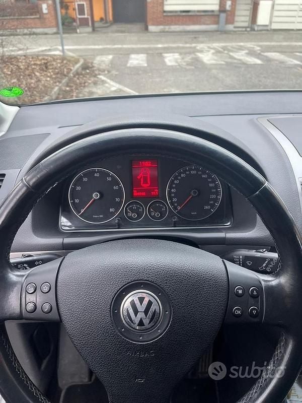 Usata VW Touran 150 CV (110 kW) 2010 Grigio Monovolume