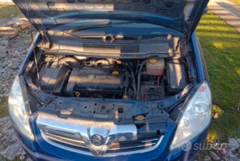 Usata Opel Zafira 120 CV (88 kW) 2006 Blu Monovolume