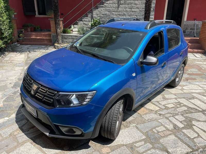 Blu/azzurro Usata 2019 Dacia Sandero Stepway Due volumi | 8000 € (Super prezzo) - Immagine 1/4