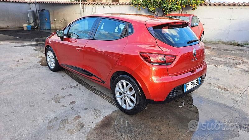 Usata Renault Clio IV 90 CV (66 kW) 2015 Rosso Berlina