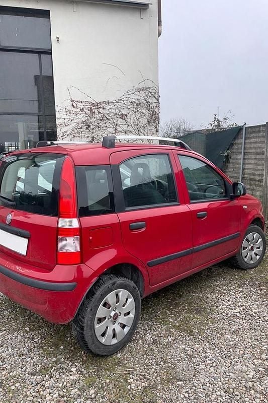 Usata Fiat Panda Dynamic 77 CV (56 kW) 2011 Rosso Utilitaria
