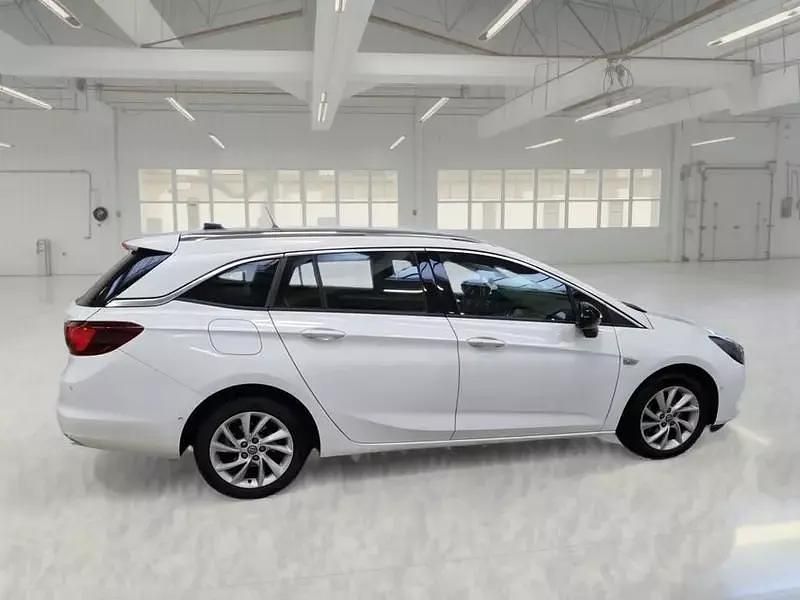 Usata Opel Astra Business 122 CV (89 kW) 2022 Bianco Station wagon
