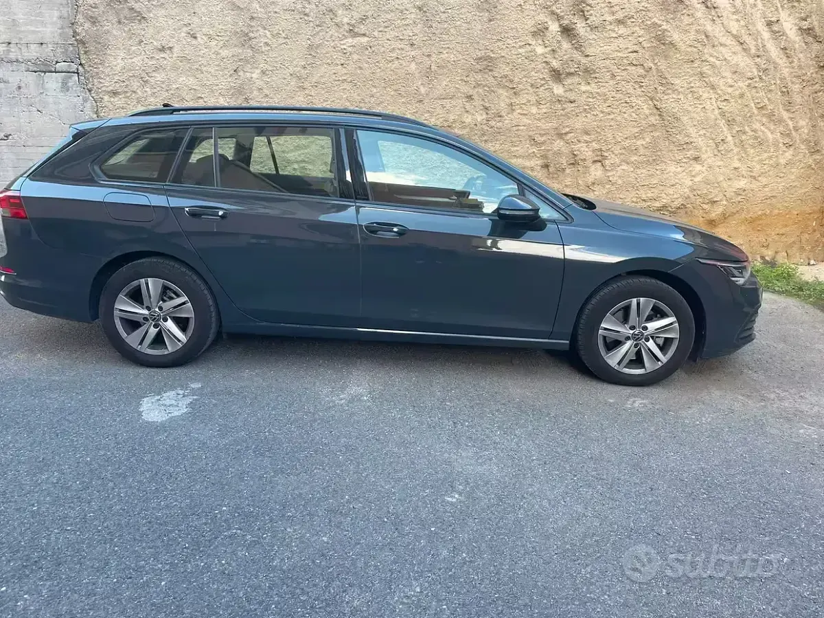 Usata VW Golf VIII 116 CV (85 kW) 2021 Grigio Station wagon