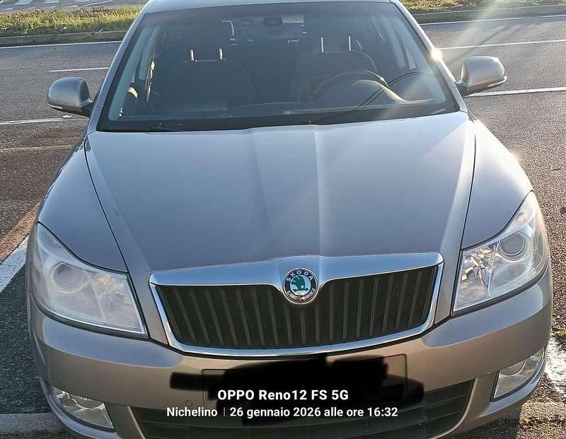 Begagnad Skoda Octavia 102 HK (75 kW) 2012 Grå Sedan
