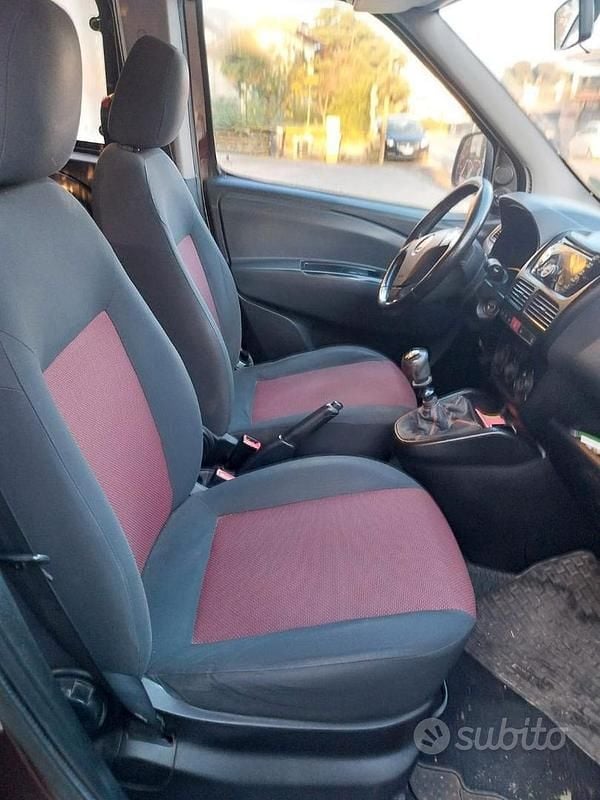Usata Fiat Doblò 90 CV (66 kW) 2011 Monovolume