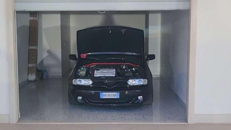 Usata Alfa Romeo 146 Ti 155 CV (114 kW) 2000 Utilitaria