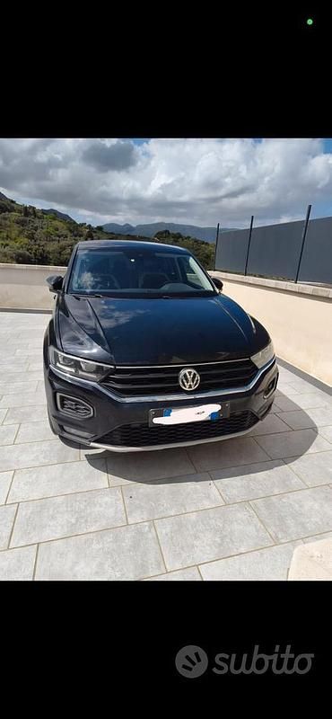 Usata VW T-Roc 150 CV (110 kW) 2018 Nero SUV
