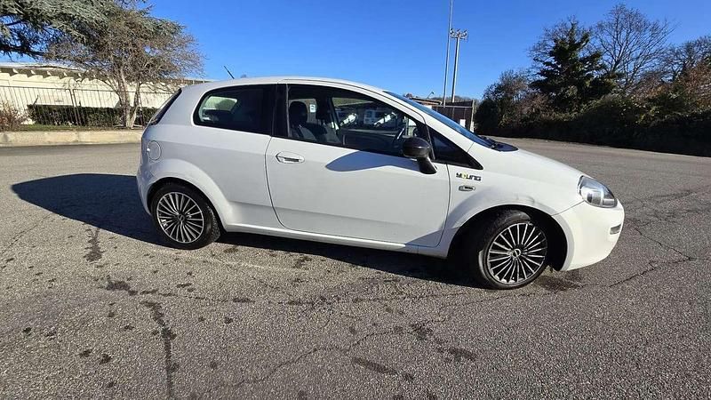 Usata Fiat Punto Evo Dynamic 86 CV (63 kW) 2015 Utilitaria