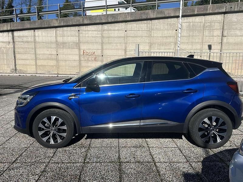 Usata Renault Captur Techno 91 CV (66 kW) 2024 Blu tetto nero SUV