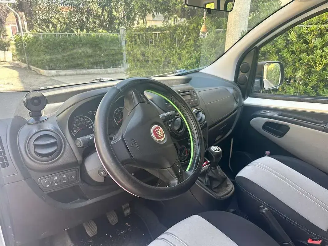 Usata Fiat Qubo Dynamic 80 CV (58 kW) 2015 Bianco Monovolume