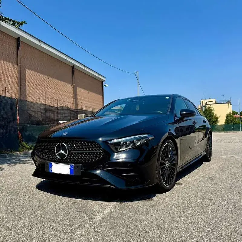 Usata Mercedes A180 Advanced Plus 116 CV (85 kW) 2023 Nero Berlina