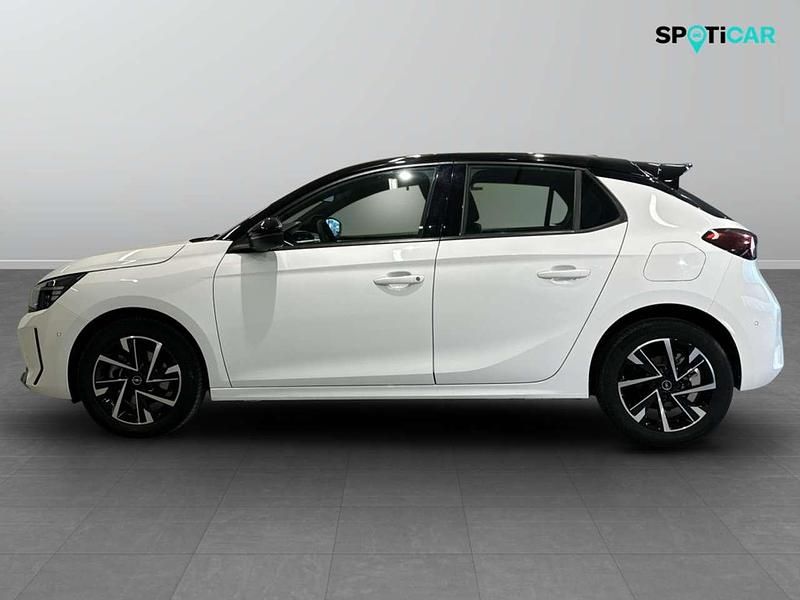 Usata Opel Corsa 101 CV (74 kW) 2025 0q pure white Berlina