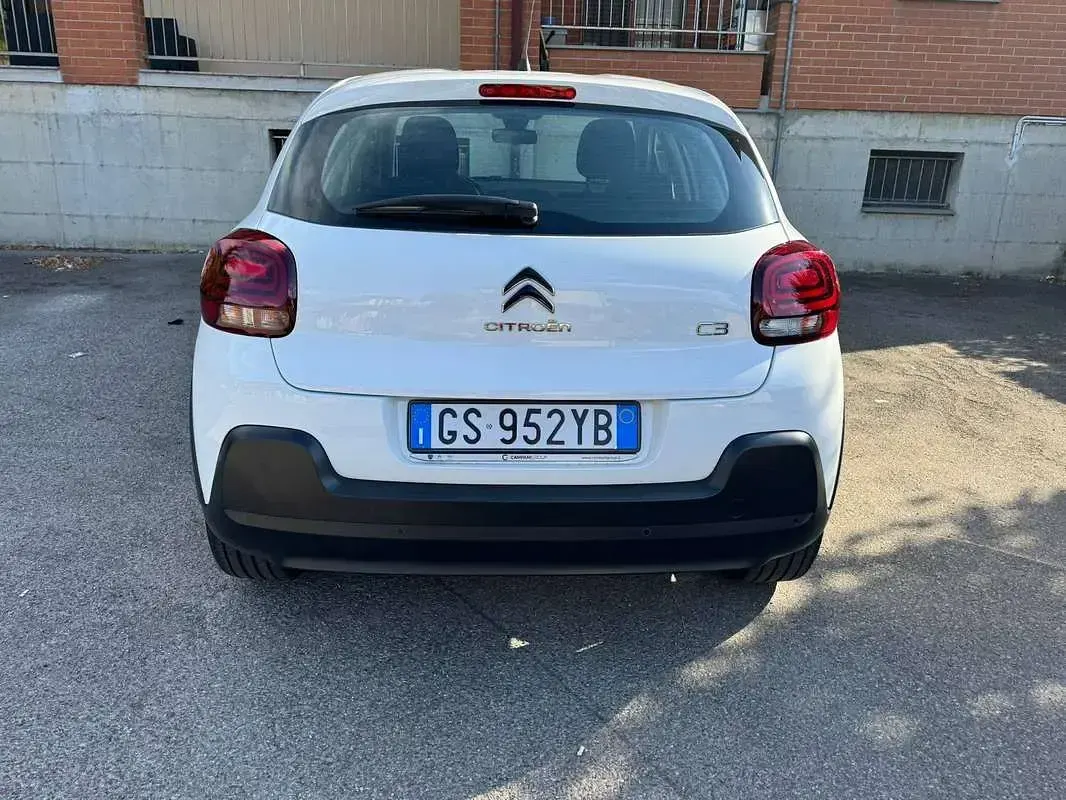 Usata Citroën C3 PureTech 83 CV (61 kW) 2024 Bianco Berlina