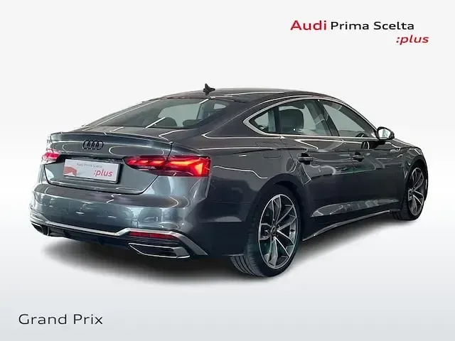 Usata Audi A5 Sportback S-Line 204 CV (150 kW) 2023 Grigio daytona perla Utilitaria