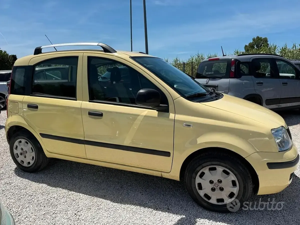 Usata Fiat Panda Dynamic 69 CV (50 kW) 2011 Giallo Utilitaria