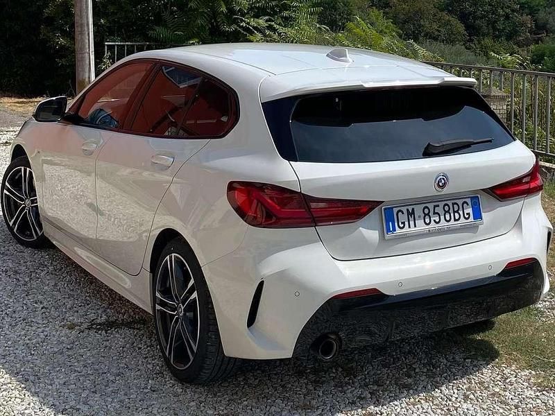 Usata BMW 116 M Sport 116 CV (85 kW) 2023 Bianco Utilitaria