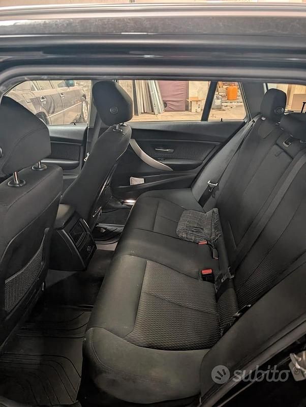 Usata BMW 318 116 CV (85 kW) 2016 Nero Berlina