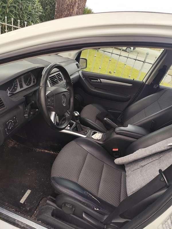 Usata Mercedes B180 109 CV (80 kW) 2009 Monovolume