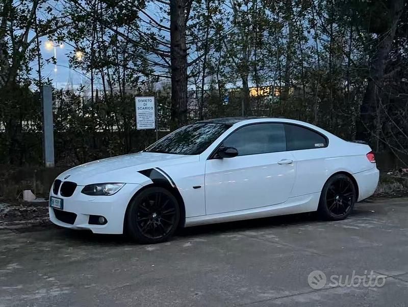 Usata BMW 320 200 CV (147 kW) 2008 Bianco Coupé