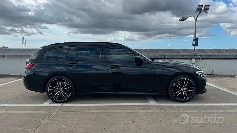 Usata BMW 320 Sport Line 190 CV (139 kW) 2020 Nero Station wagon