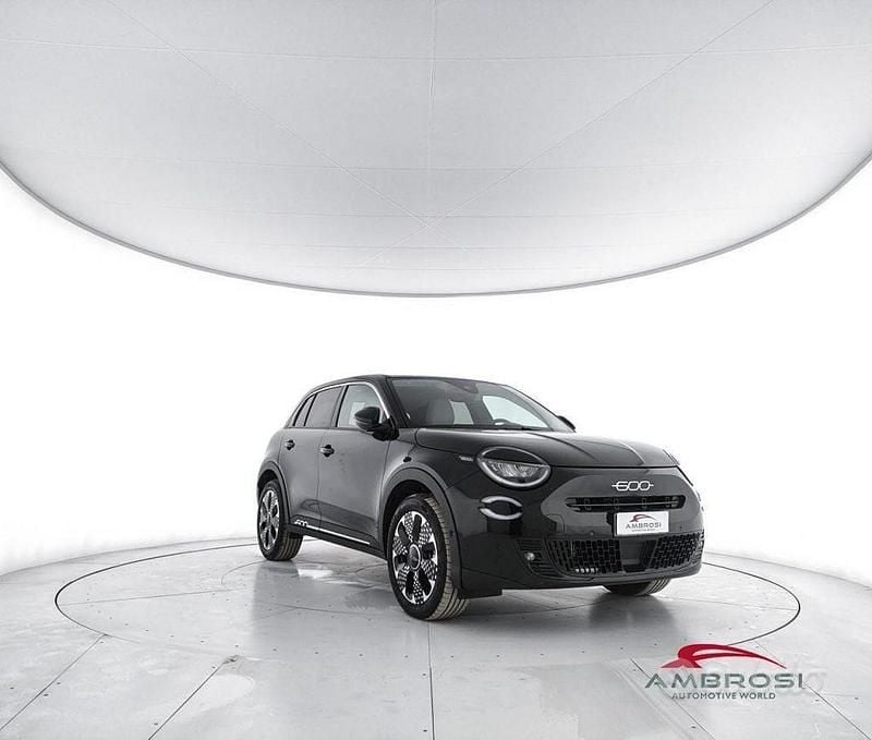 Usata Fiat 600 La Prima 110 CV (80 kW) 2025 Nero SUV