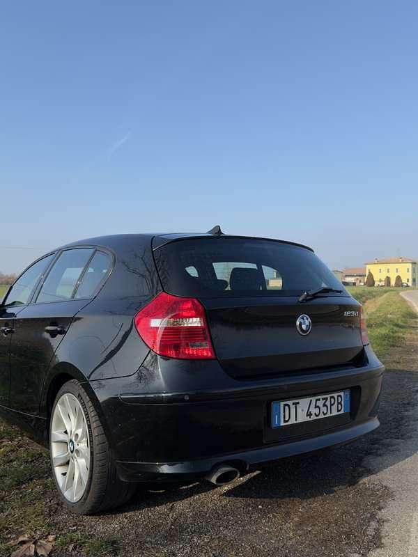 Usata BMW 123 204 CV (150 kW) 2009 Nero Utilitaria