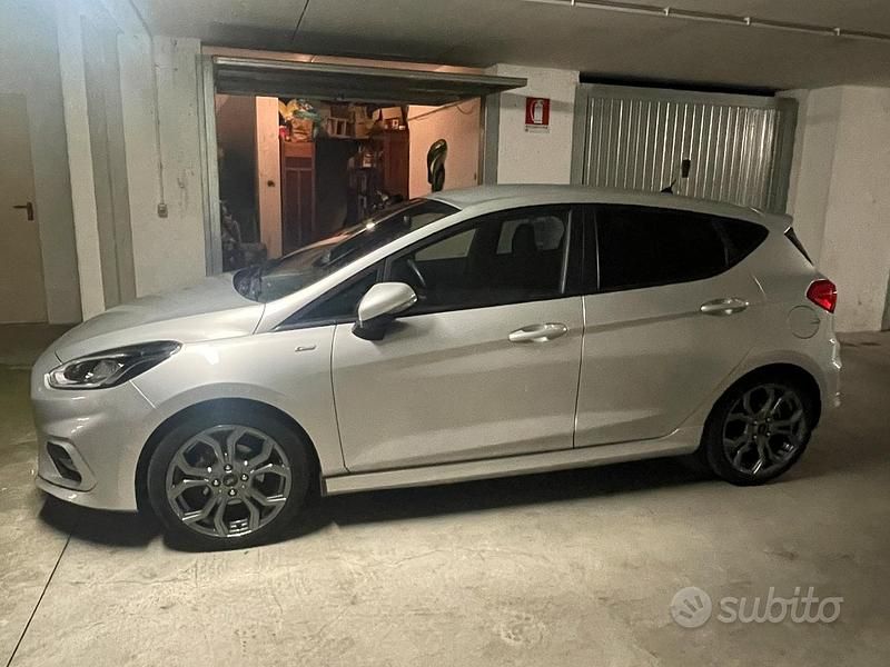Usata Ford Fiesta ST-Line 86 CV (63 kW) 2019 Grigio Utilitaria