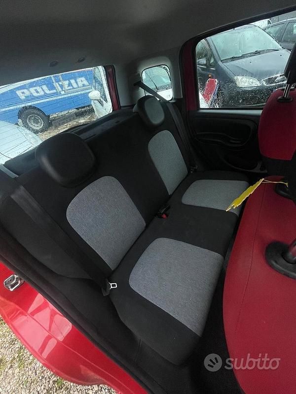 Usata Fiat Panda Easy 69 CV (50 kW) 2019 Rosso Utilitaria