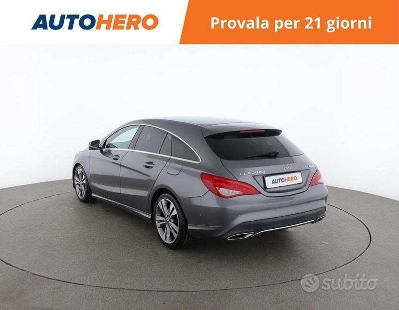 Usata Mercedes CLA200 135 CV (99 kW) 2018 Grigio Station wagon