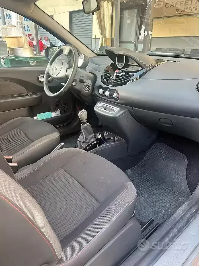 Usata Renault Twingo 75 CV (55 kW) 2012 Grigio Utilitaria
