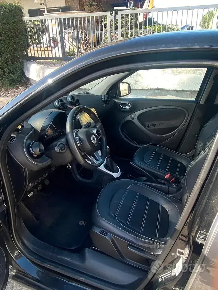 Usata Smart ForFour 90 CV (66 kW) 2016 Grigio Utilitaria