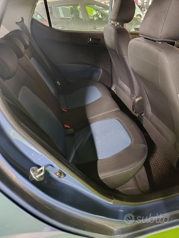 Begagnad Hyundai i10 69 HK (50 kW) 2014 Blå Halvkombi