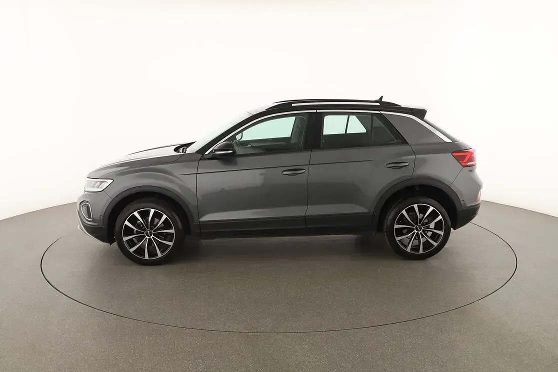 Usata VW T-Roc Life 150 CV (110 kW) 2023 Grigio SUV