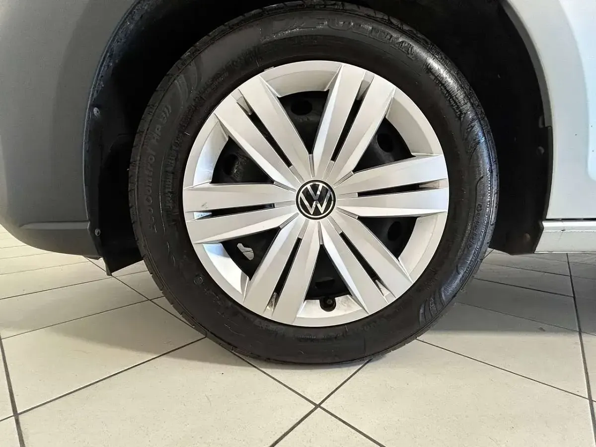 Usata VW Caddy 102 CV (75 kW) 2022 Argento Monovolume