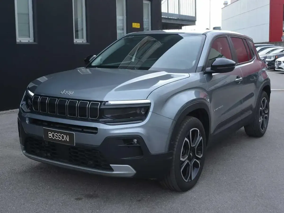 Begagnad Jeep Avenger Summit 101 HK (74 kW) 2025 SUV