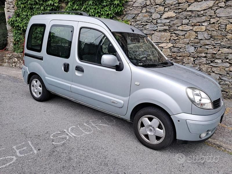 Usata Renault Kangoo 84 CV (61 kW) 2007 Grigio Monovolume