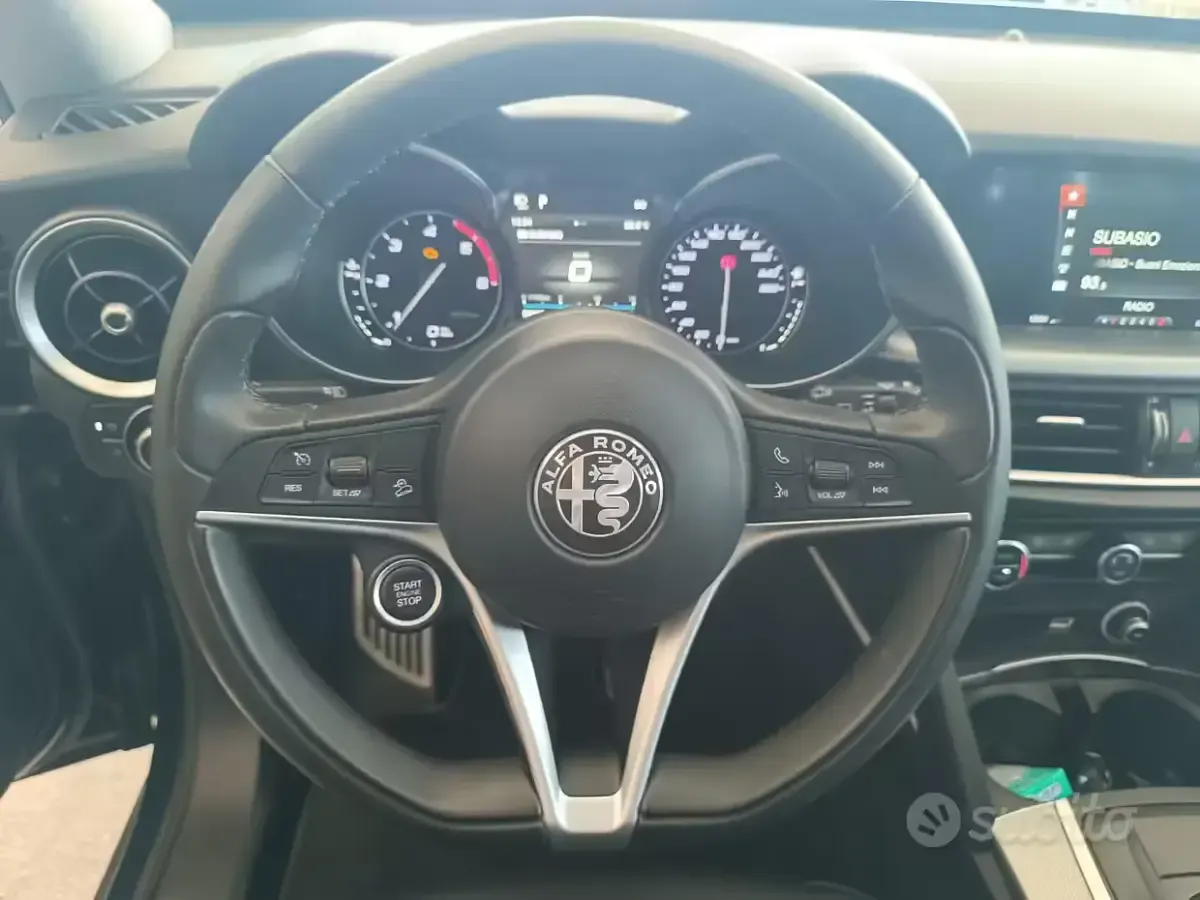 Usata Alfa Romeo Stelvio Executive 190 CV (139 kW) 2022 Blu SUV