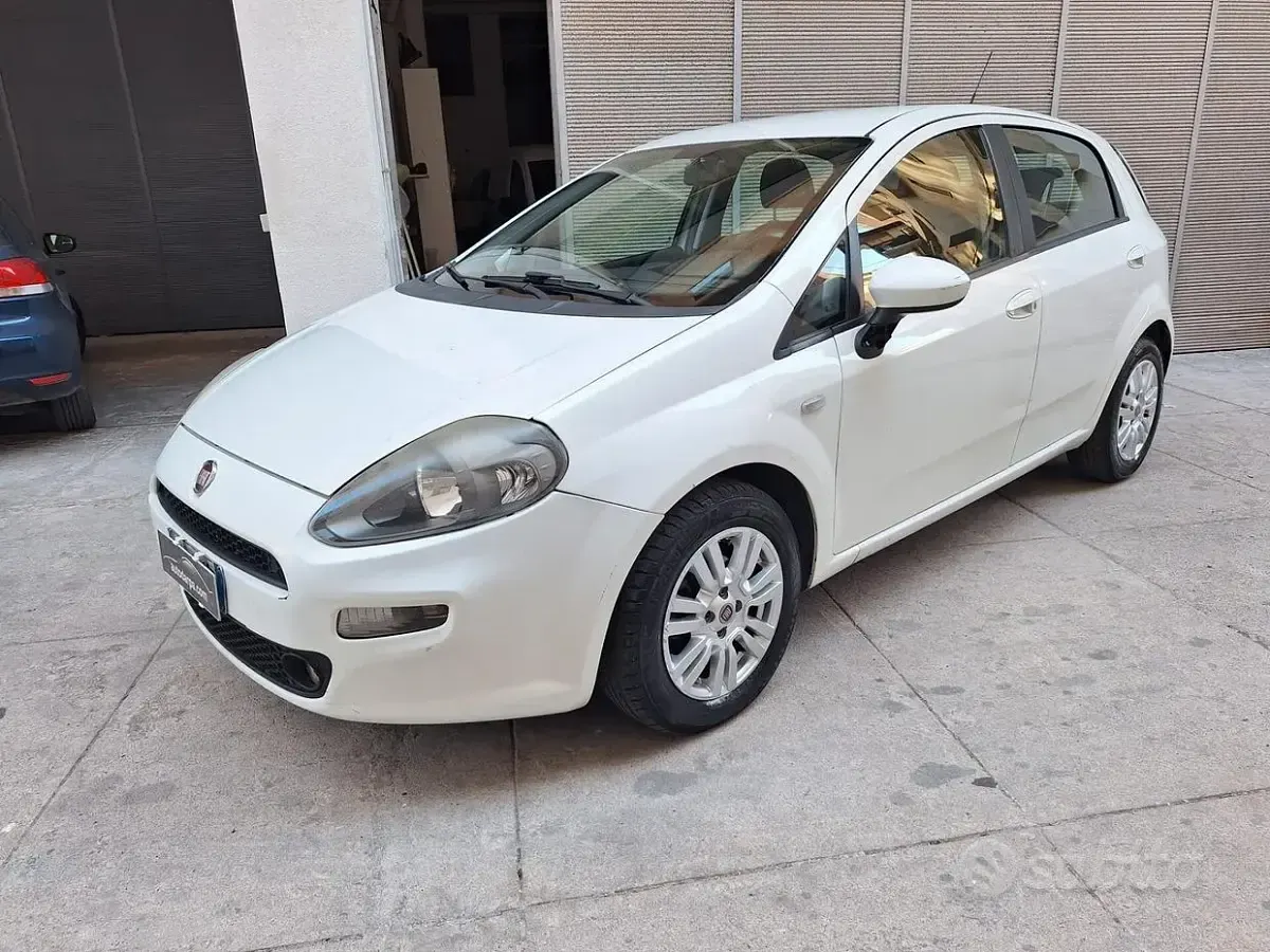 Usata Fiat Punto Lounge 85 CV (62 kW) 2013 Utilitaria