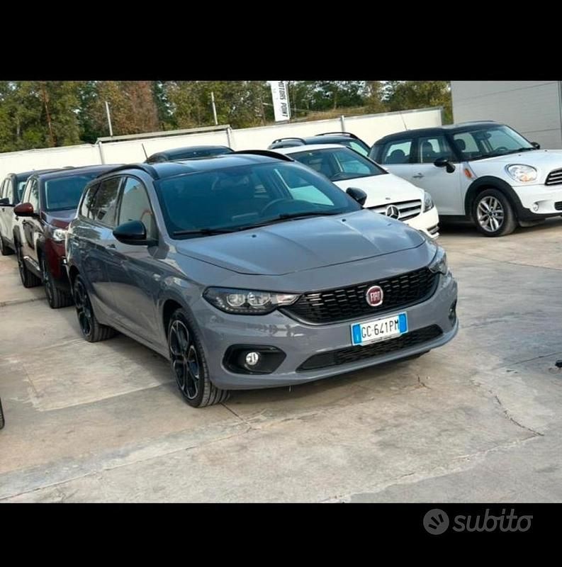 Usata Fiat Tipo 120 CV (88 kW) 2020 Grigio Station wagon