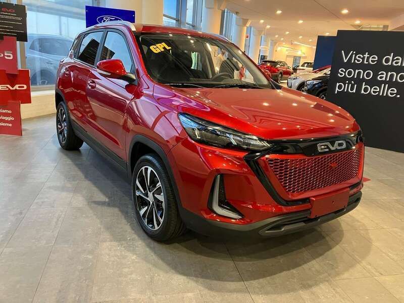 Usata EVO Evo 5 86 kW (118 CV) 2024 Rosso SUV